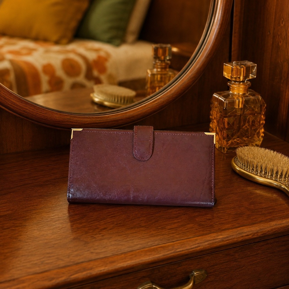 Vintage 1970s Pierre Cardin Burgundy Leather Kiss Lock Wallet Gold Corners